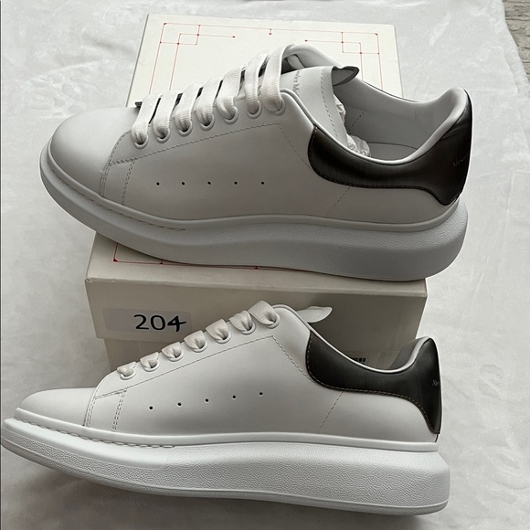 Alexander McQueen White Men's Sneakers Authentic - Picture 6 of 8